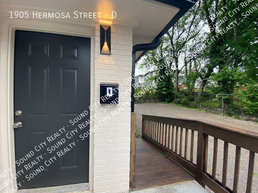 Foto principal - 1905 Hermosa St