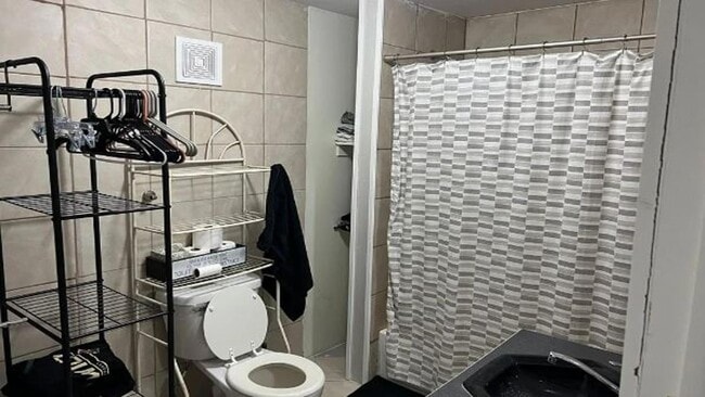 Building Photo - 8210 E 6th St