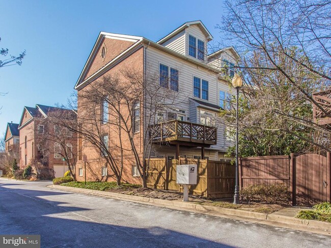 Foto del edificio - 701 Fitzhugh Way
