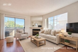 Building Photo - 7349 Balboa Blvd