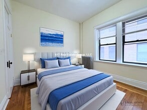 Building Photo - 27 Park Dr