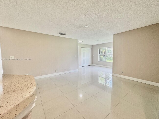 Building Photo - 3360 Pinewalk Dr N
