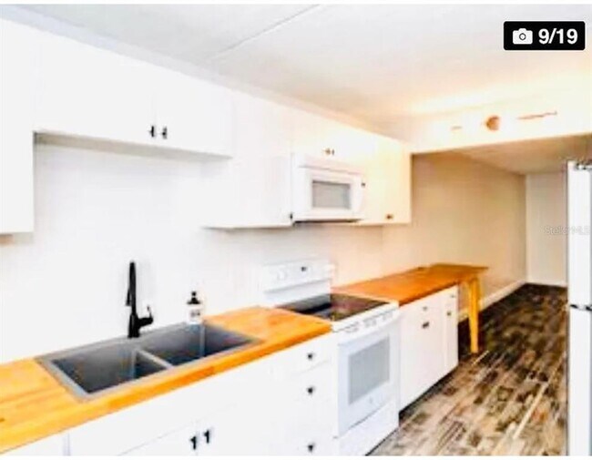 Foto del edificio - 4435 1st St NE