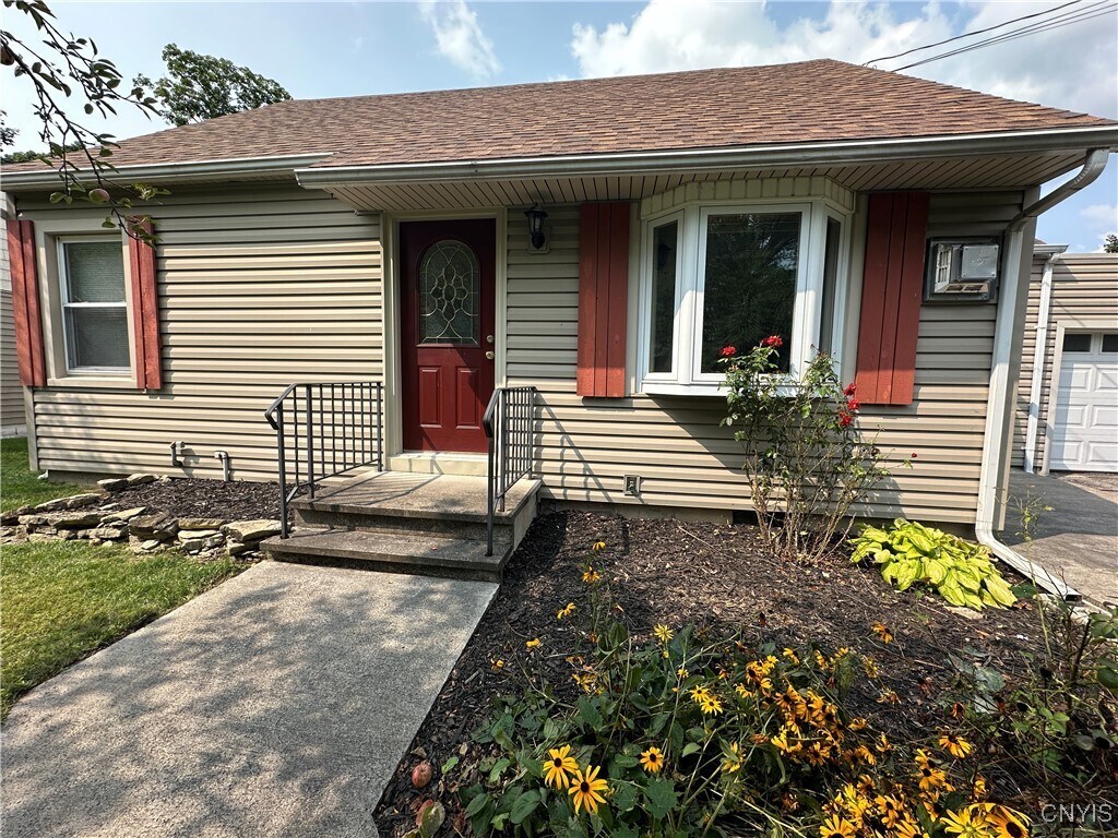 Foto principal - 106 Hobson Ave