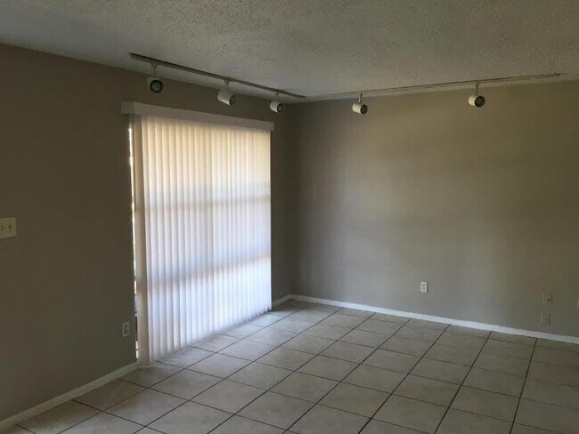 Foto del edificio - 5216 Palisades Dr