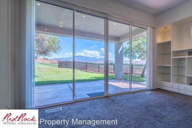 Foto del edificio - 3 br, 3.5 bath House - 301 N Fairway Circle