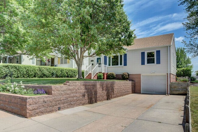 Foto del edificio - 2 Bedroom in Aksarben