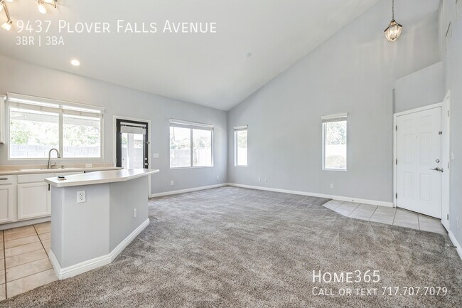 Building Photo - Magnifique 3 bed 3 bath With 2 stories Home!