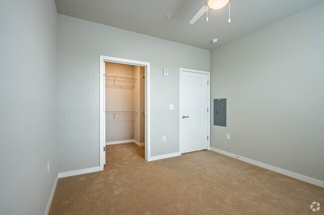 1HAB, 1BA - 857 ft² - The Hamptons at Hilldale