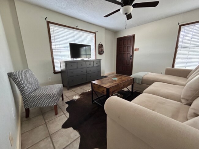 Foto del edificio - 187 Oak Park Rd