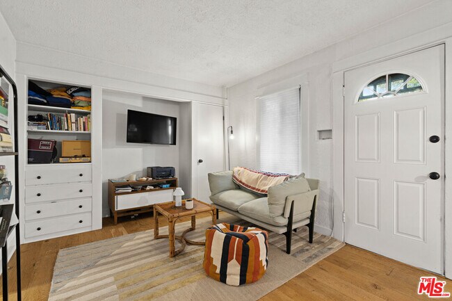 Foto del edificio - 2009 Dell Ave