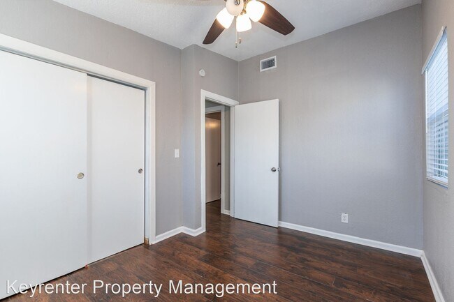 Foto del edificio - 4 br, 1.5 bath House - 247 E 54th St N