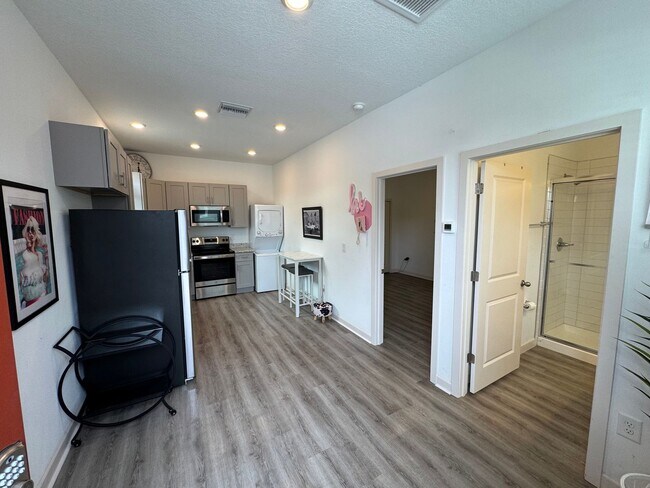 Foto del edificio - Cozy one bedroom apartment near downtown S...
