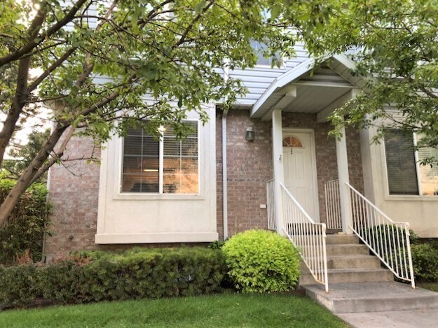 Fotografía del edificio - 885 E 350 N