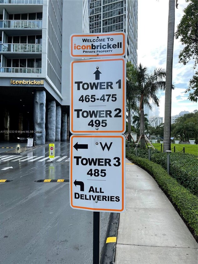 Foto del edificio - 475 Brickell Ave