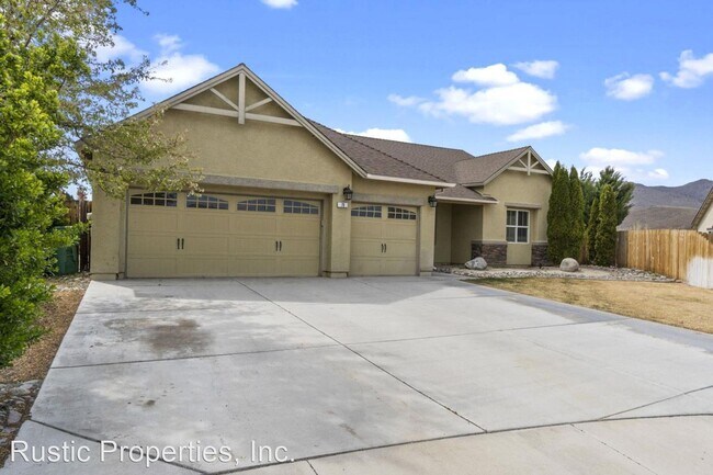 Building Photo - 4 br, 2.5 bath House - 70 Riverside Dr.