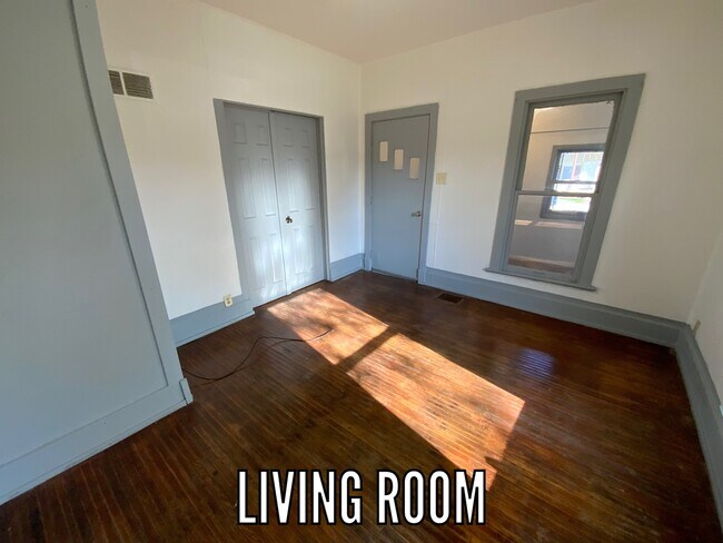 Building Photo - 1308 Lape St