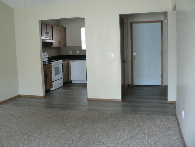 Foto del edificio - 347 E Cherry St