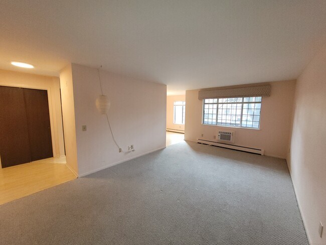 Foto del edificio - 4 Canterbury Ct