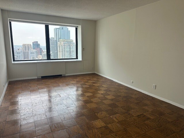 Building Photo - 85 E India Row