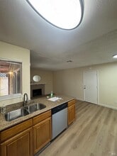 Building Photo - 120 Merrimac Ct