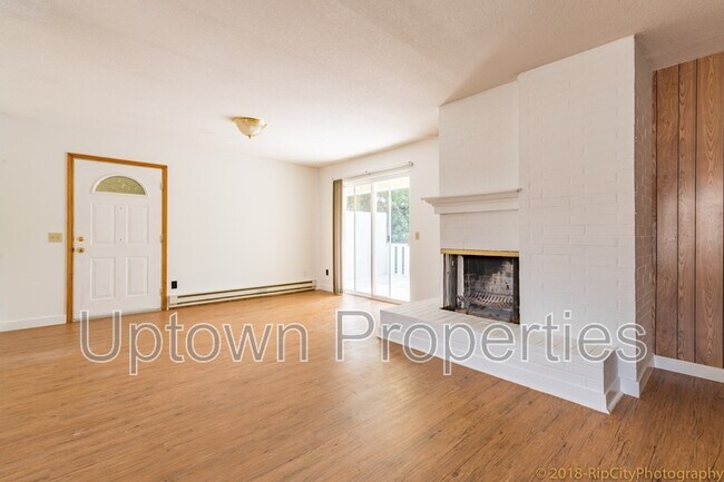 Building Photo - 3435 SW 125th Ave