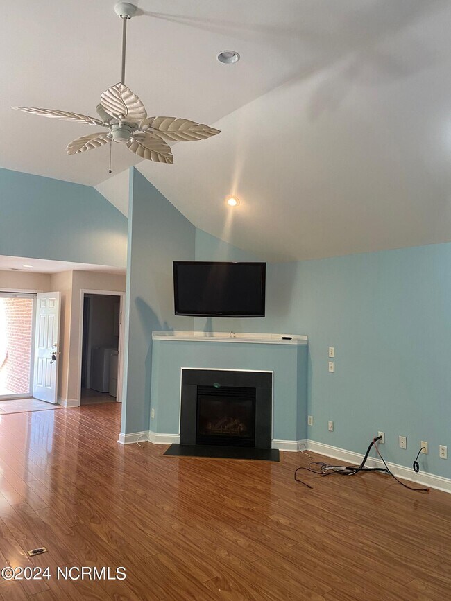 Building Photo - 7752 Cypress Island Dr