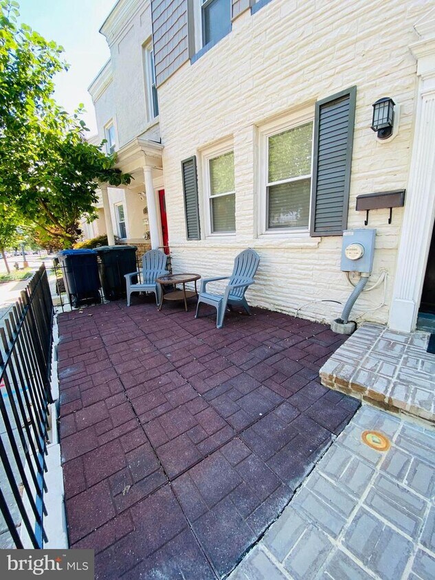 Foto principal - 1828 LINCOLN Rd NE