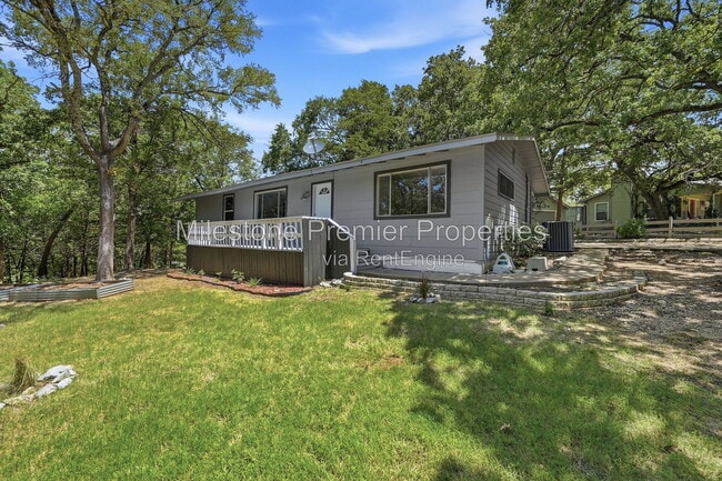 Building Photo - 101 Lakewood Ln