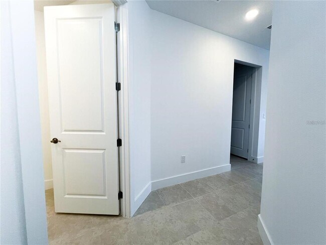 Building Photo - 5284 Barnett Cir