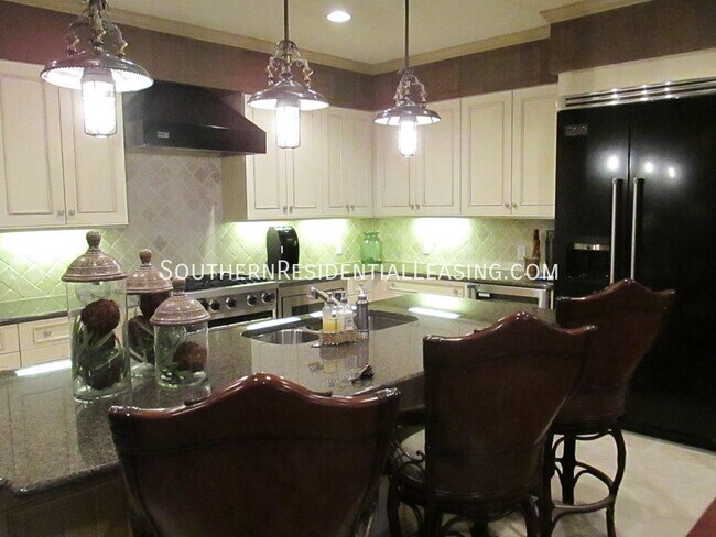 Foto del edificio - 404 Kelly Plantation Dr