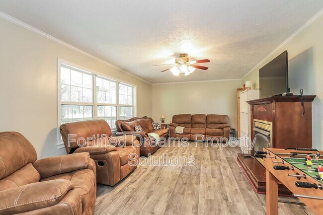 Foto del edificio - 5334 Troy Smith Rd