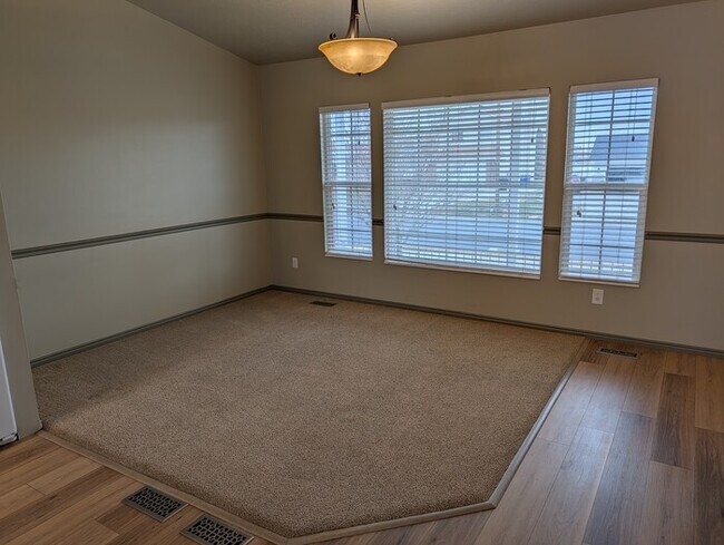 Foto del edificio - Great home in an amazing location!!