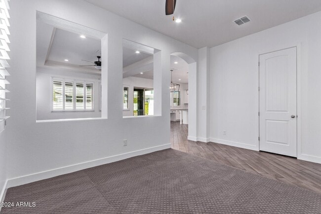 Building Photo - 3056 E Appaloosa Rd