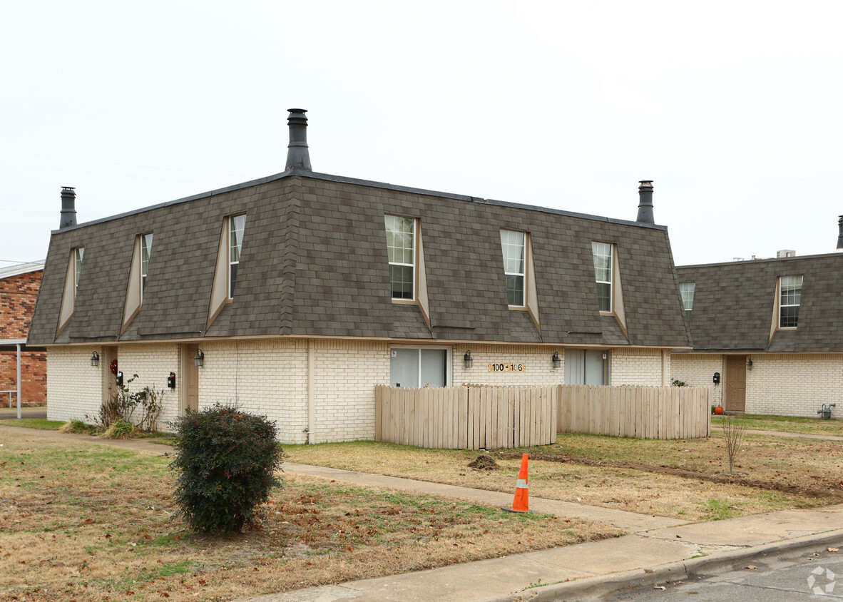 Building Photo - Highland Park Apartments