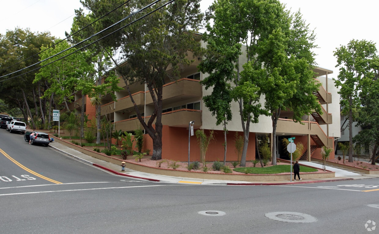 Belmont Square Apartments 2200 Lake Rd Belmont, CA Apartments for