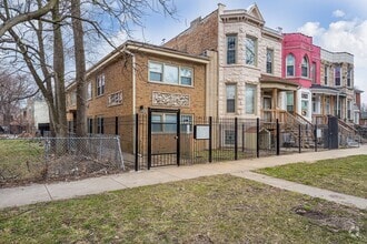 Building Photo - 6612 S St Lawrence Ave
