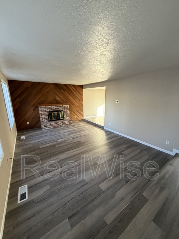 Building Photo - 1202 Morrow Rd