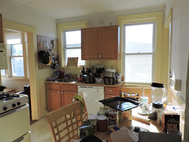 Primary Photo - 27 Durham St