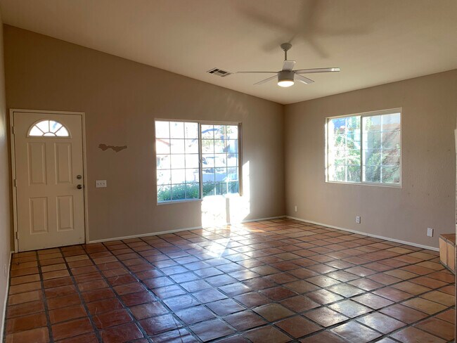 Building Photo - 53385 Avenida Rubio