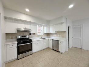 Building Photo - 269 Avenue B