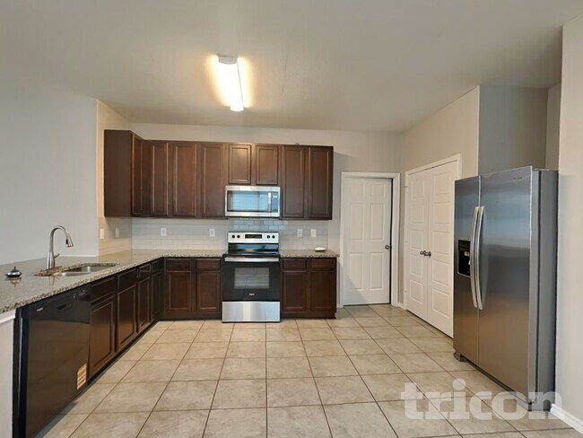 Building Photo - 3907 Josephs Run