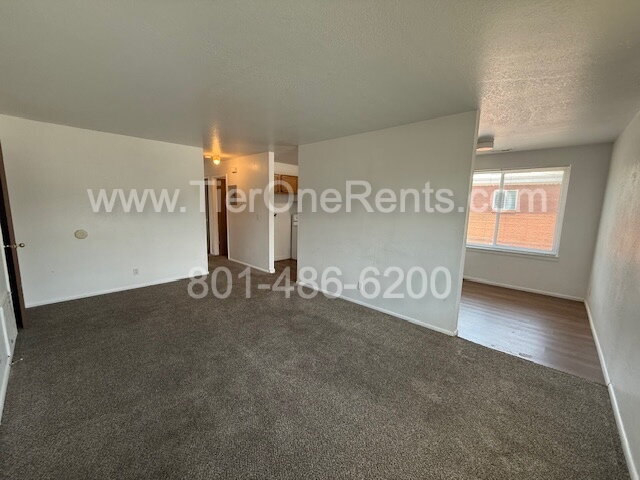 Building Photo - NO DEPOSIT option available for qualified ...