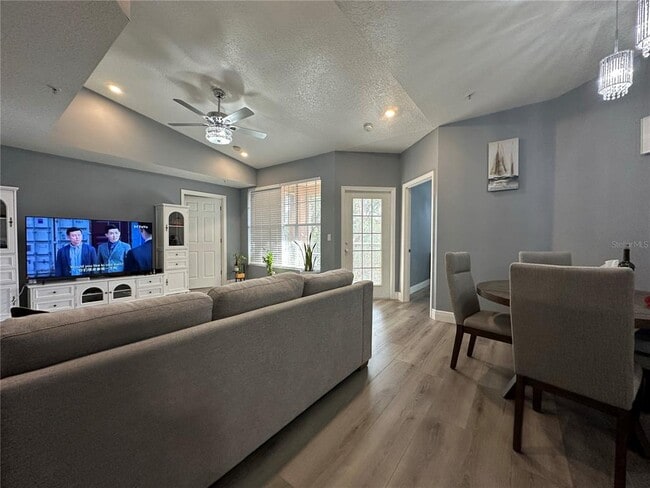 Foto del edificio - 5554 Metrowest Blvd