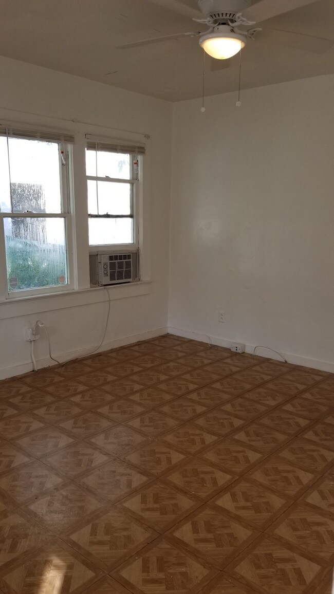 Building Photo - 3859 Washington Ave