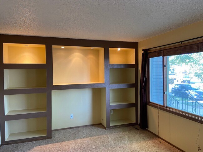 Foto del edificio - 2913 Warwick Loop