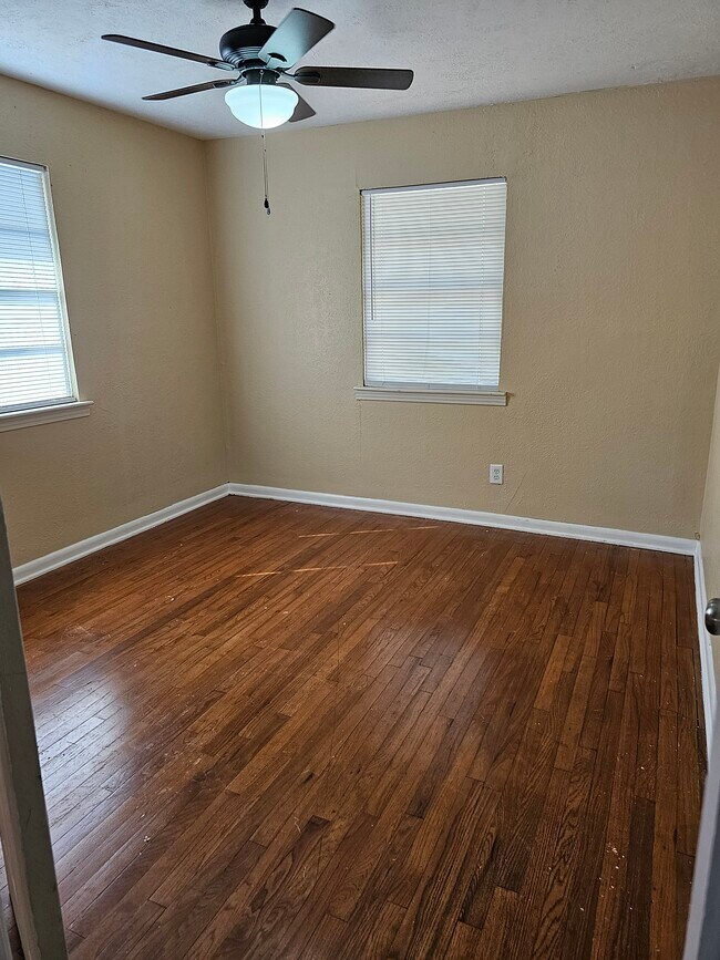Bedroom 3 - 3622 Avenue E