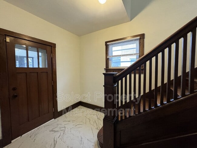 Building Photo - 3008 Webster St