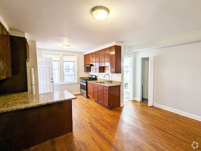Building Photo - 5029 N Harding Ave
