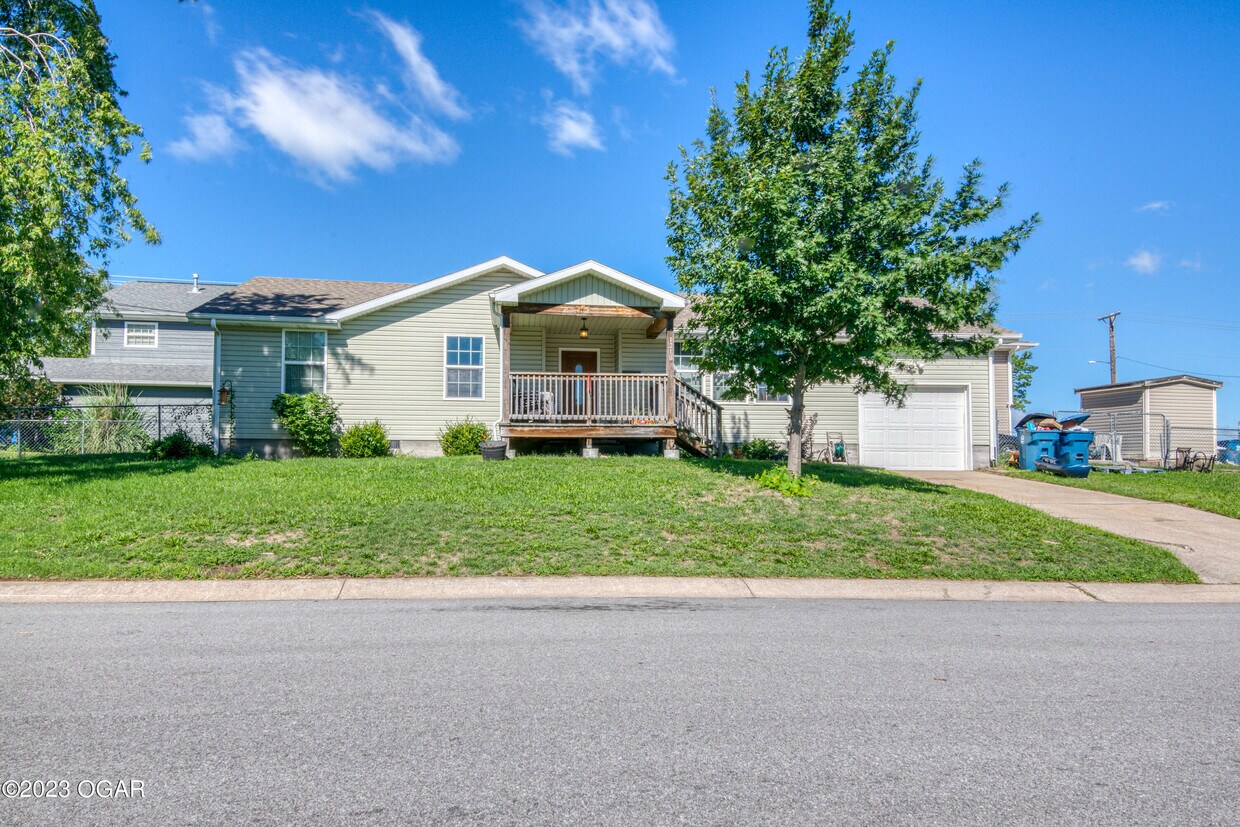 1210 Little Ct, Joplin, MO 64804 Condo for Rent in Joplin, MO